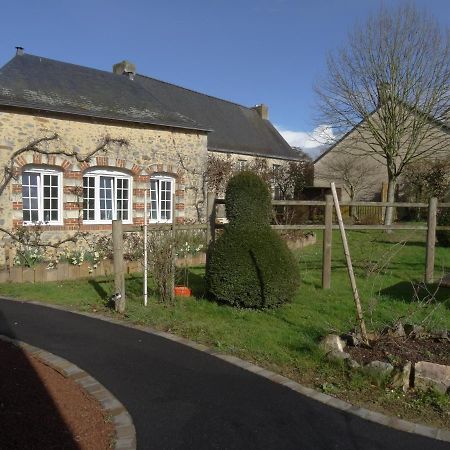 Soulgé-sur-ouette Manoir De La Grand'Cour B&B 외부 사진