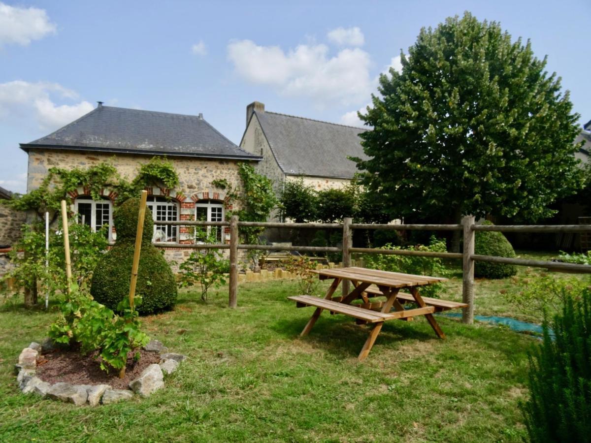 Soulgé-sur-ouette Manoir De La Grand'Cour B&B 외부 사진