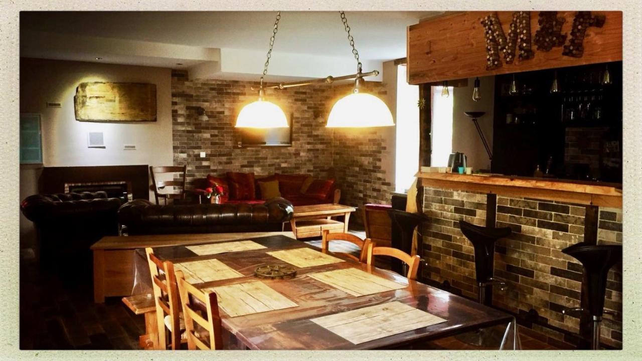 Soulgé-sur-ouette Manoir De La Grand'Cour B&B 외부 사진