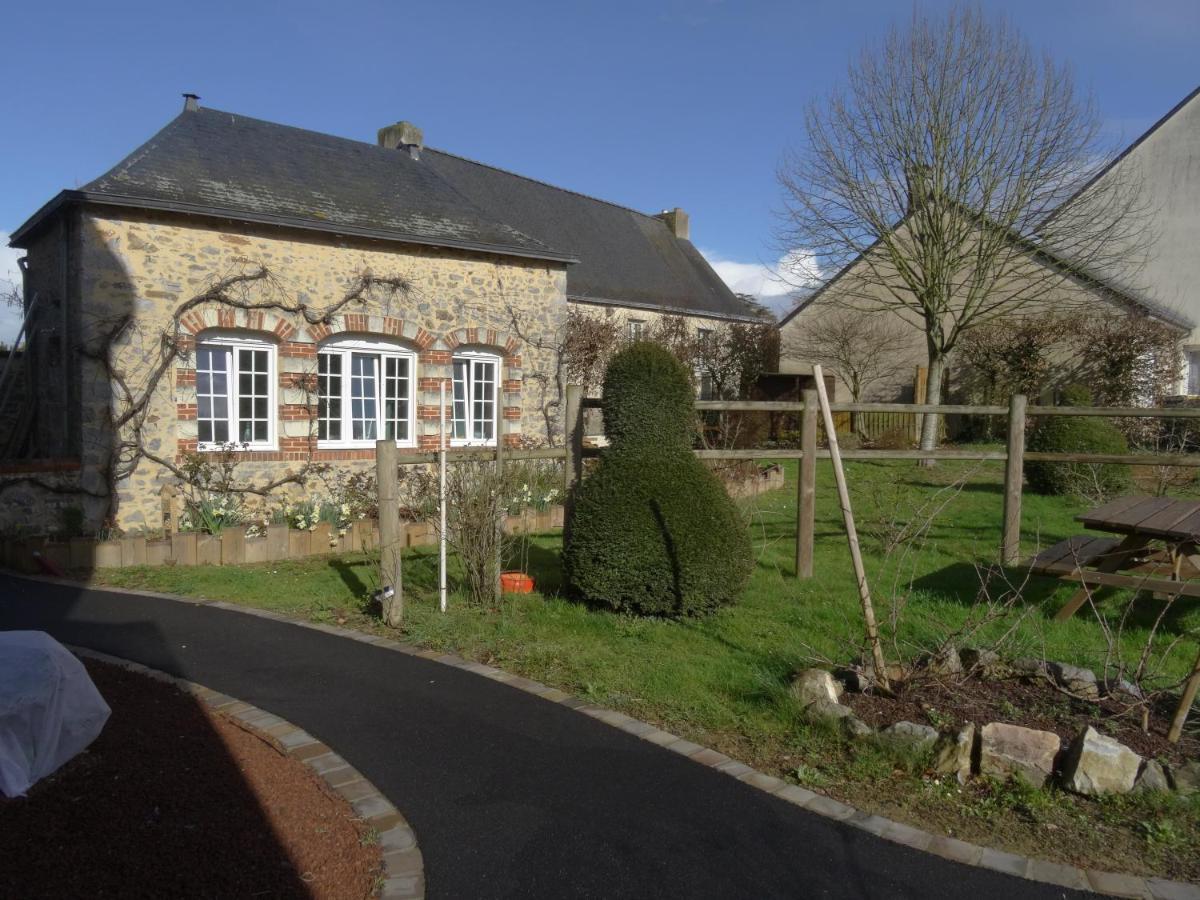 Soulgé-sur-ouette Manoir De La Grand'Cour B&B 외부 사진